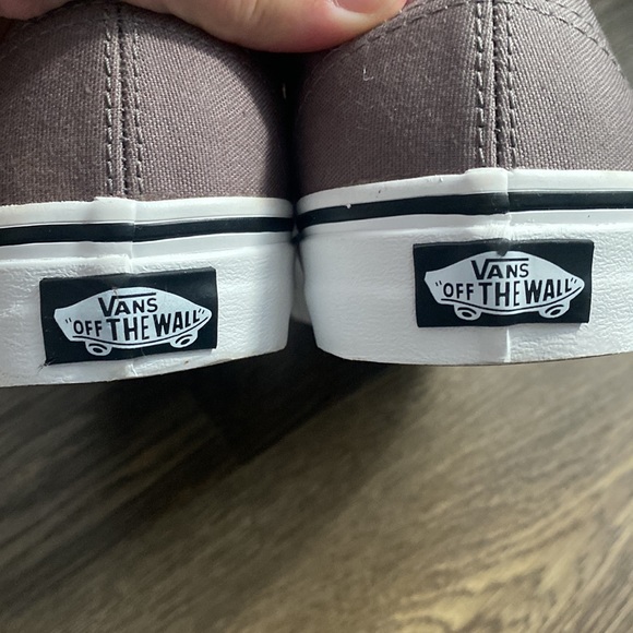 Vans Authentic Canvas Shoe in black/pewter women’s 8.5 Men’s 7. Never worn - Picture 11 of 12